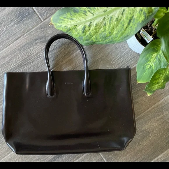 Furla Chocolate Brown Tote 🤎🖤 - Picture 4 of 9
